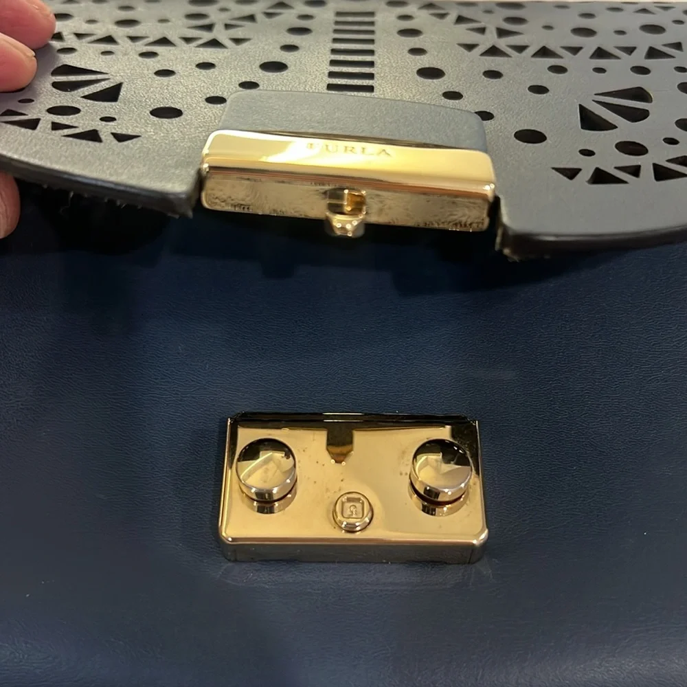 Furla Perforated butterfly Blue bag/Clutch. removable chain to make it a clutch - Picture 15 of 15